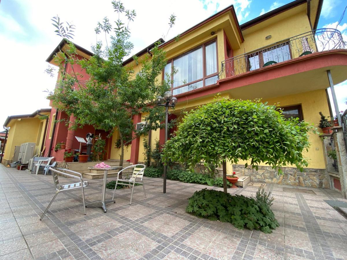 Family Hotel Kavrakovi Pavel Banea Exterior foto